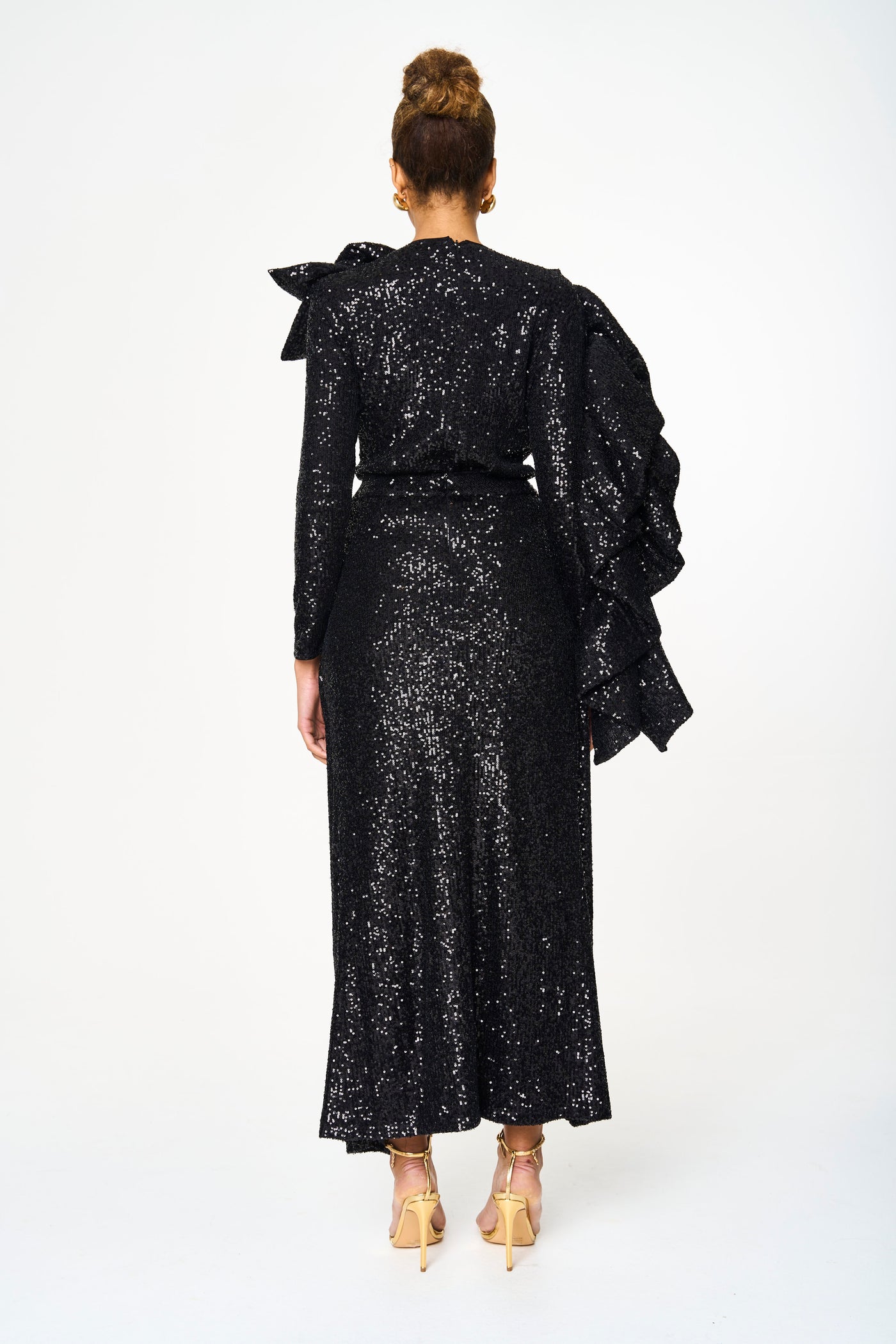 Noel Shimmery Statement Ruffled Long Sleeve Top